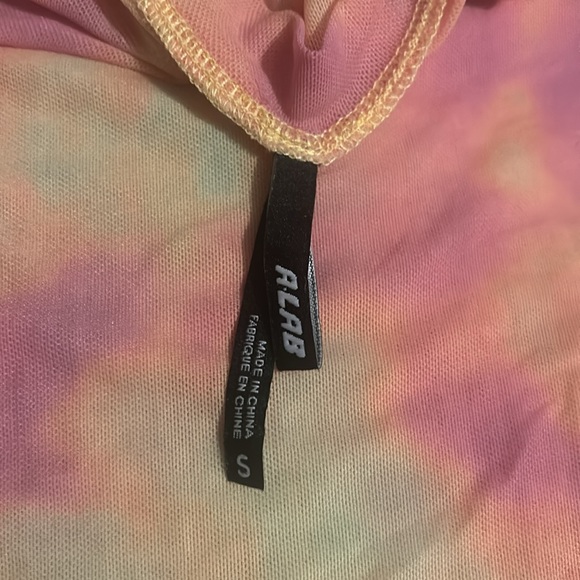 Gently worn sheer tye dye top. Size small - Picture 3 of 4